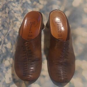 Think! Vintage Brown Leather Clogs, Size 39
